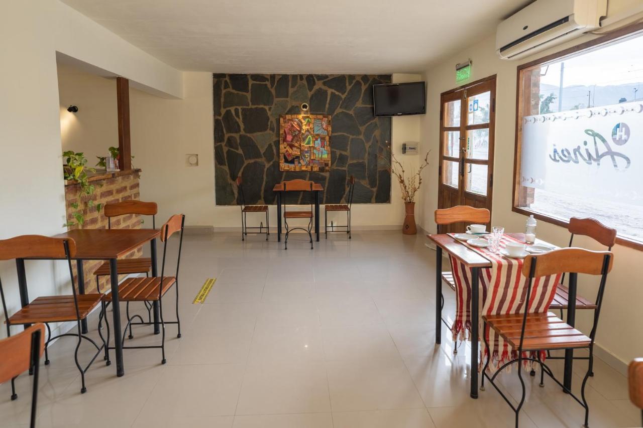 Aires De Cafayate Hostel Bagian luar foto