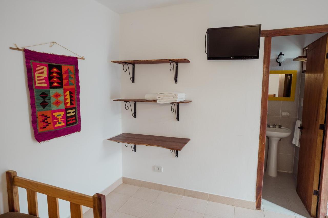 Aires De Cafayate Hostel Bagian luar foto